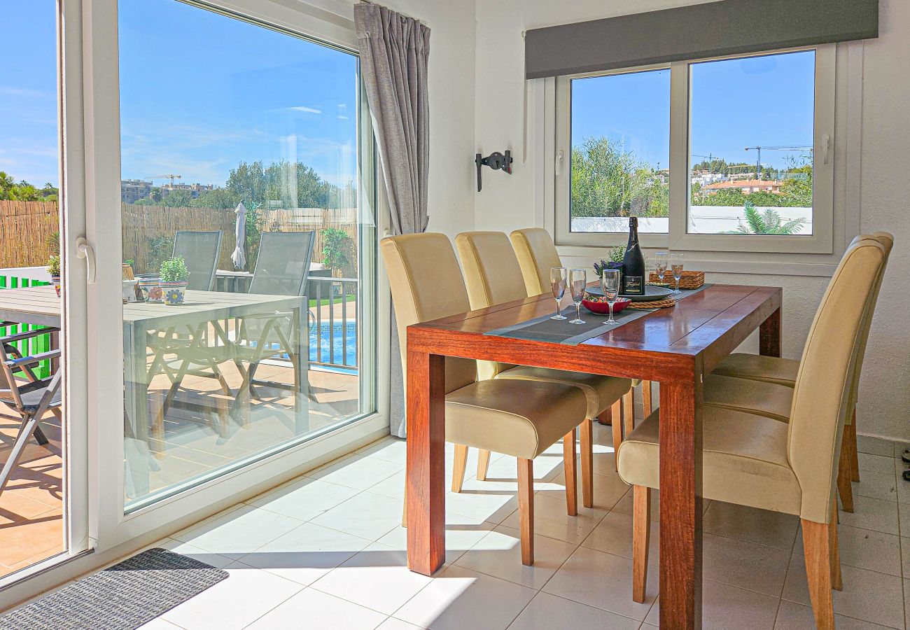 Villa en El Faro - Villa con piscina privada, El Faro