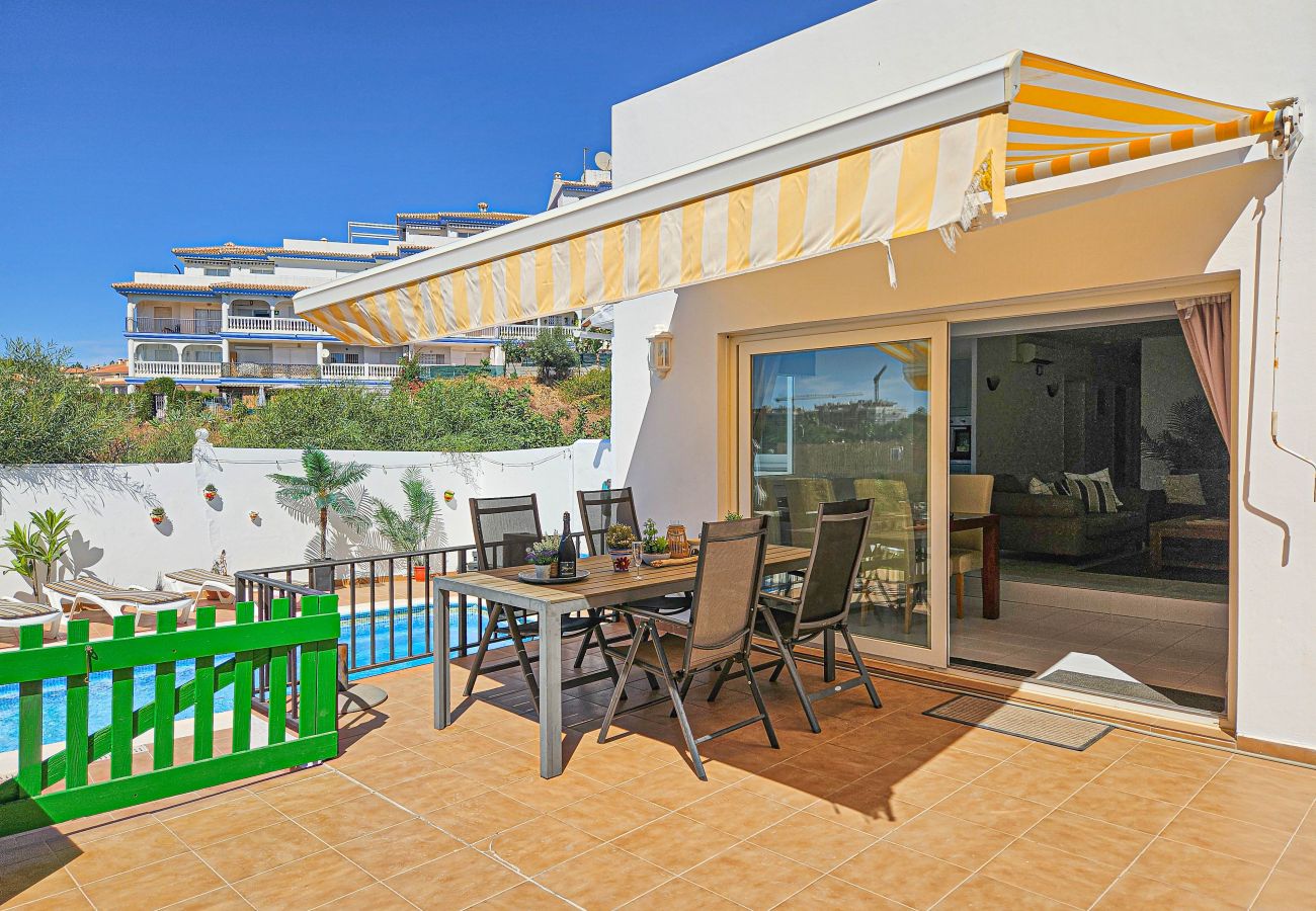 Villa en El Faro - Villa con piscina privada, El Faro