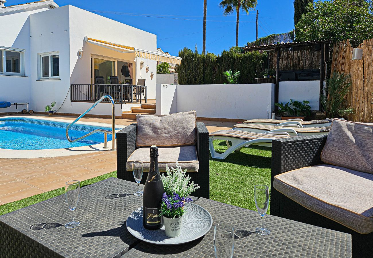 Villa en El Faro - Villa con piscina privada, El Faro