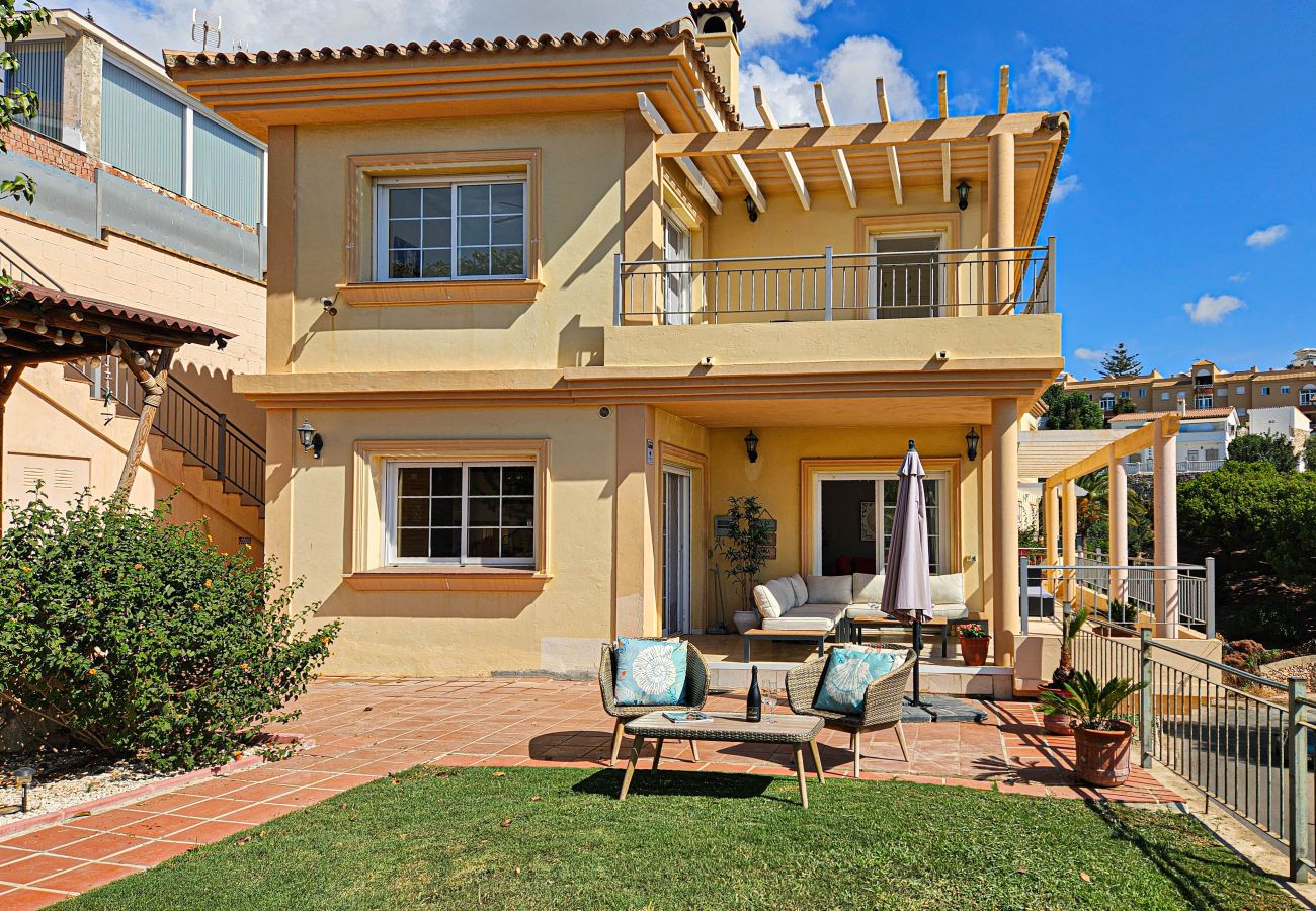 Villa en Fuengirola - Villa Eva con piscina privada en Torreblanca