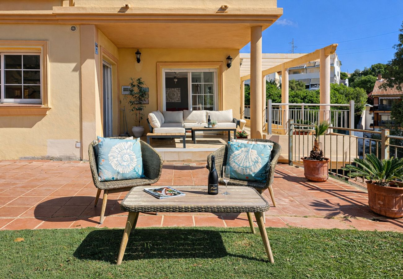 Villa en Fuengirola - Villa Eva con piscina privada en Torreblanca