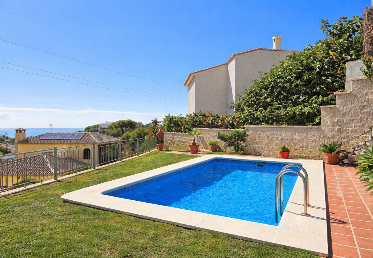 Villa en Fuengirola - Villa Eva con piscina privada en Torreblanca