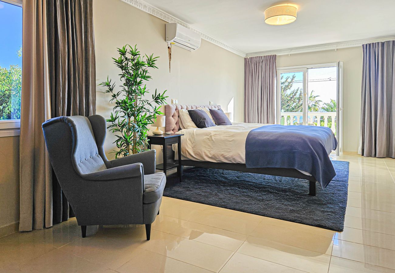 Villa en Mijas Costa - Villa con piscina privada y jacuzzi en Mijas Costa