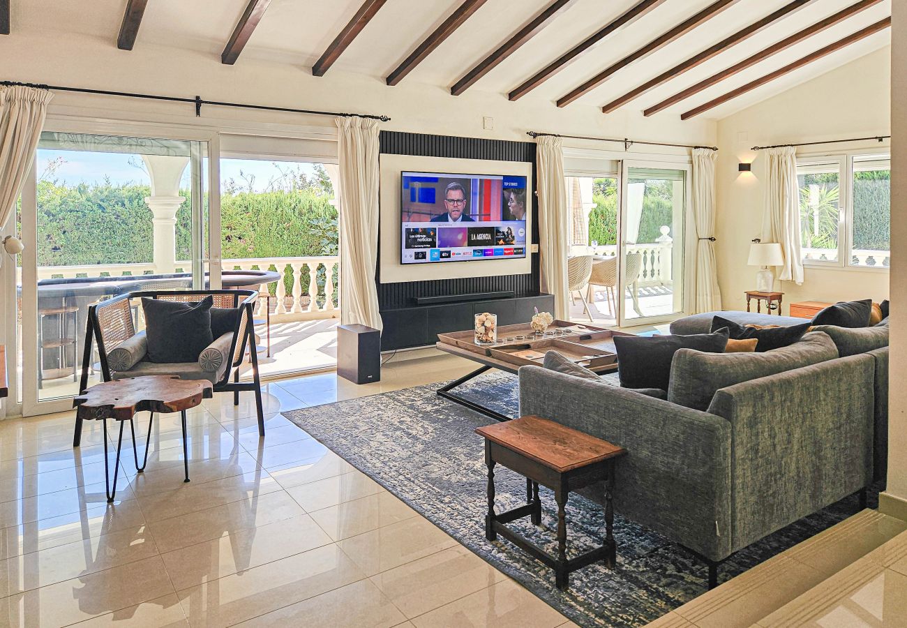 Villa en Mijas Costa - Villa con piscina privada y jacuzzi en Mijas Costa