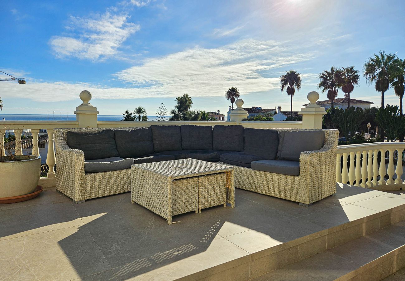 Villa en Mijas Costa - Villa con piscina privada y jacuzzi en Mijas Costa