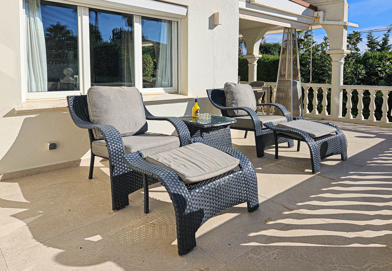 Villa en Mijas Costa - Villa con piscina privada y jacuzzi en Mijas Costa