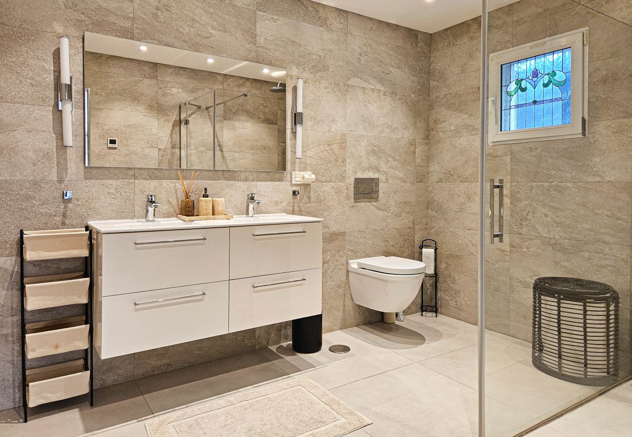 Villa en Mijas Costa - Villa con piscina privada y jacuzzi en Mijas Costa