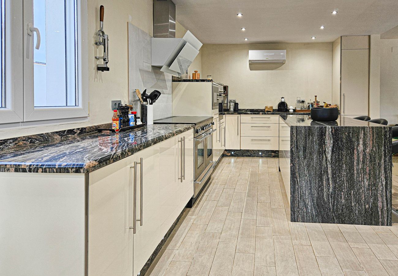 Villa en Mijas Costa - Villa con piscina privada y jacuzzi en Mijas Costa