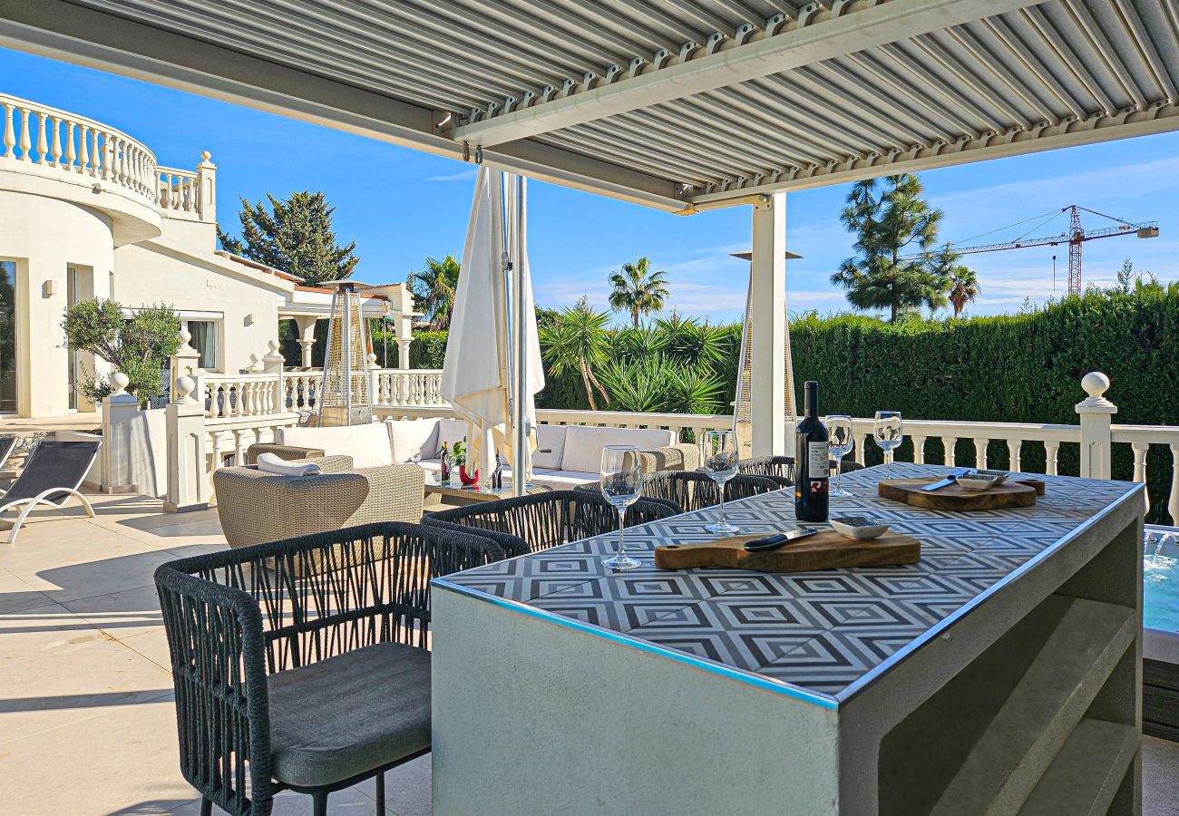 Villa en Mijas Costa - Villa con piscina privada y jacuzzi en Mijas Costa