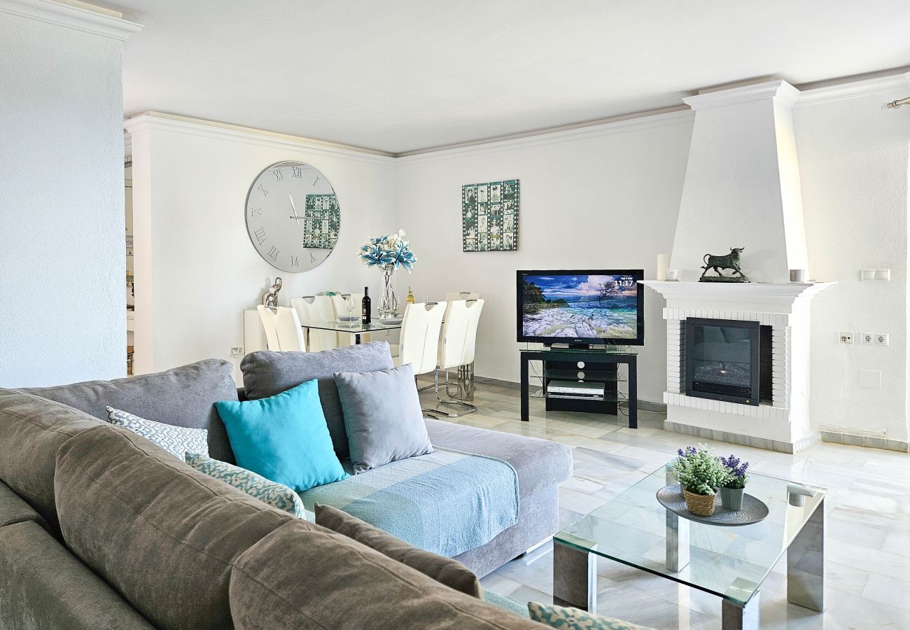 Apartamento en Mijas Costa - Apartamento con piscina en Torrenueva cerca de la playa