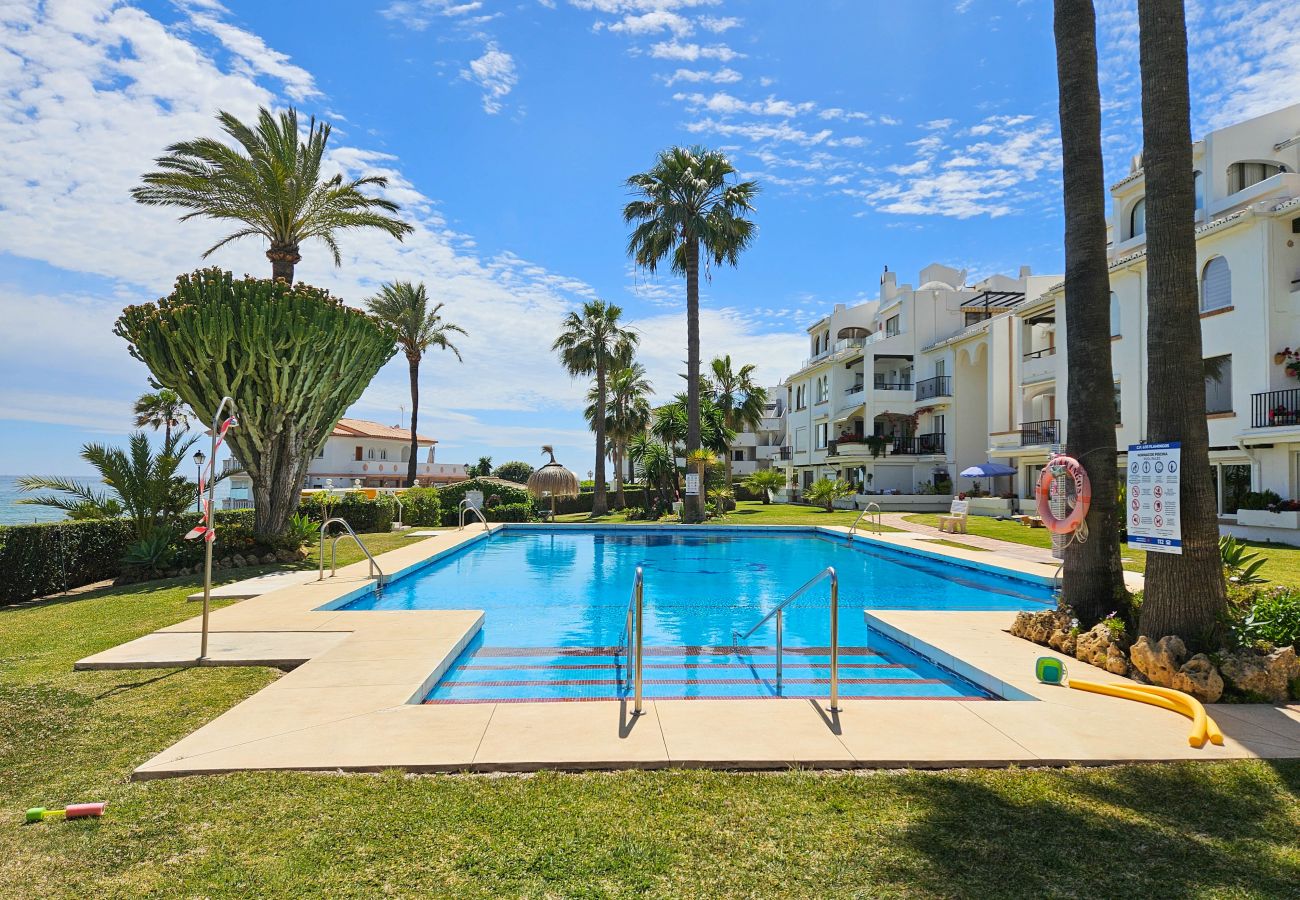 Apartamento en Mijas Costa - Apartamento con piscina en Torrenueva cerca de la playa