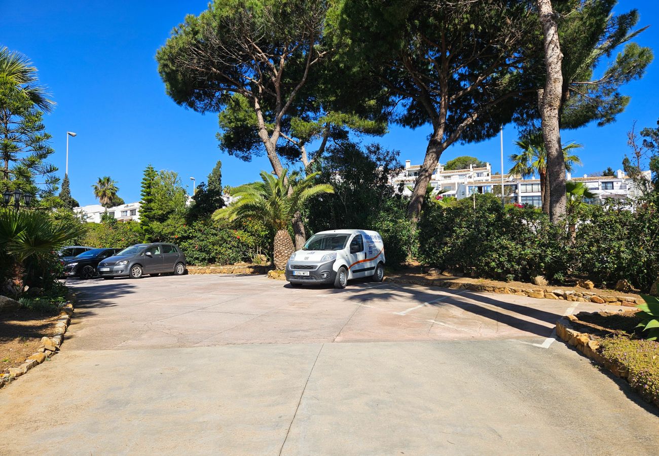 Apartamento en Mijas Costa - Apartamento con piscina en Torrenueva cerca de la playa