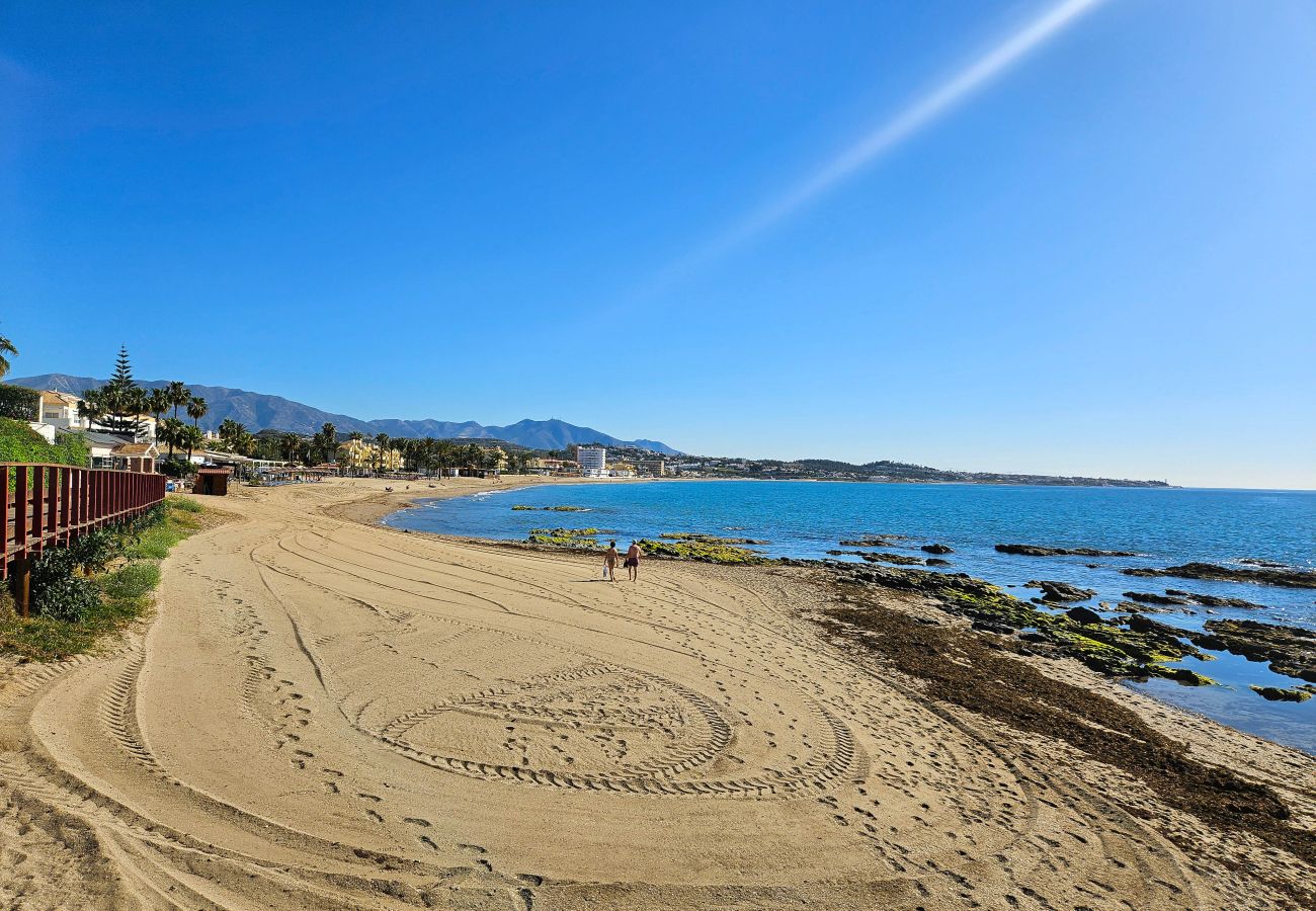 Apartamento en Mijas Costa - Apartamento con piscina en Torrenueva cerca de la playa