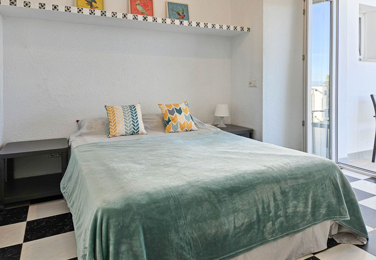 Villa en Mijas Costa - Villa con piscina privada y impresionantes vistas al mar.