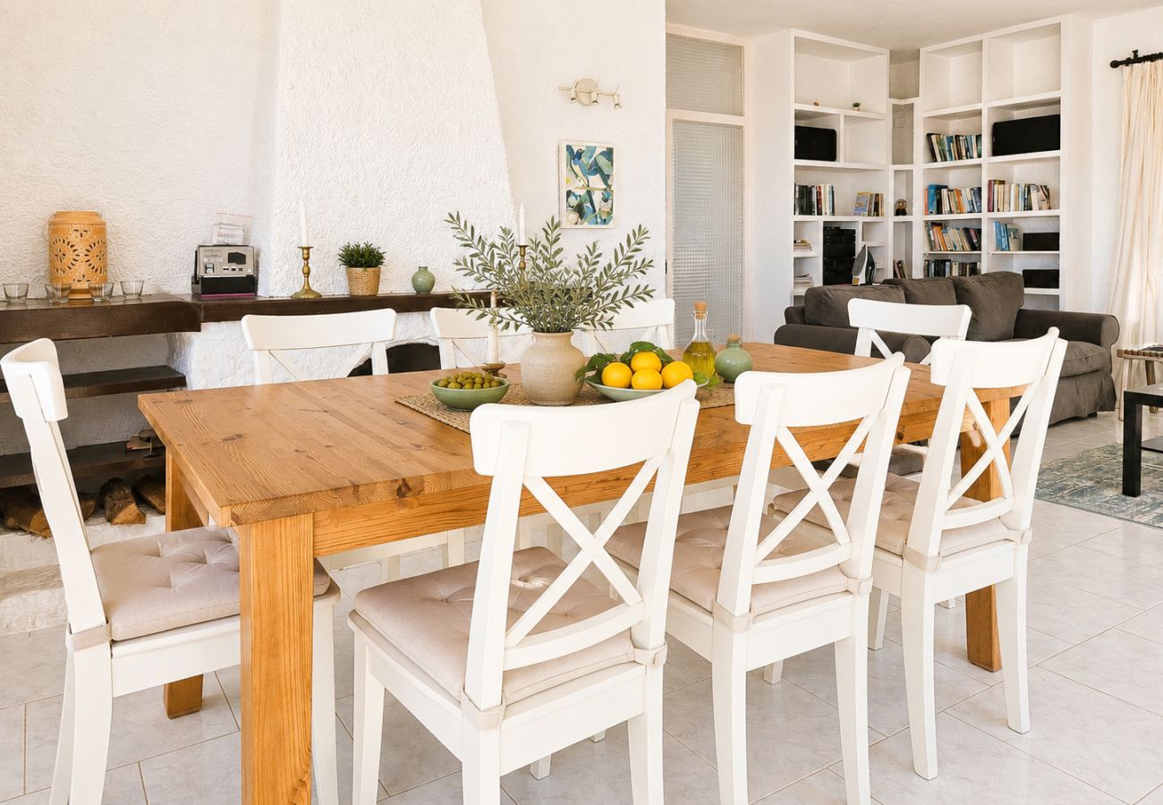Villa en Mijas Costa - Villa con piscina privada y impresionantes vistas al mar.