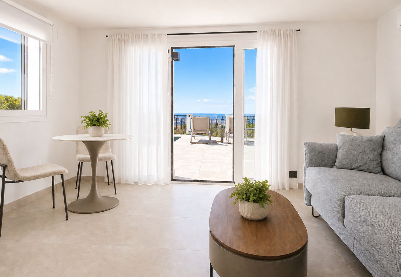 Villa en Mijas Costa - Villa con piscina privada y impresionantes vistas al mar.