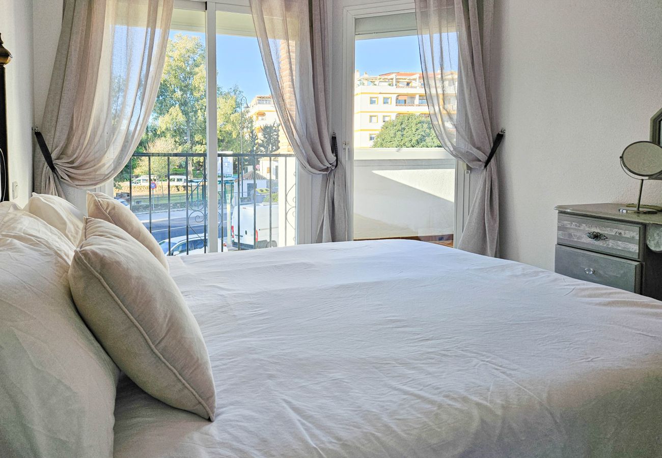 Apartamento en Mijas Costa - Apartamento de dos dormitorios en primera línea de golf, Mijas Golf