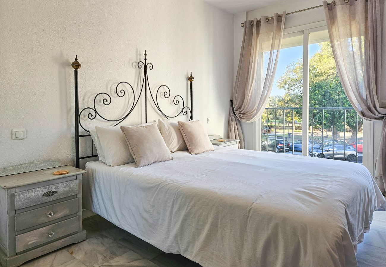 Apartamento en Mijas Costa - Apartamento de dos dormitorios en primera línea de golf, Mijas Golf