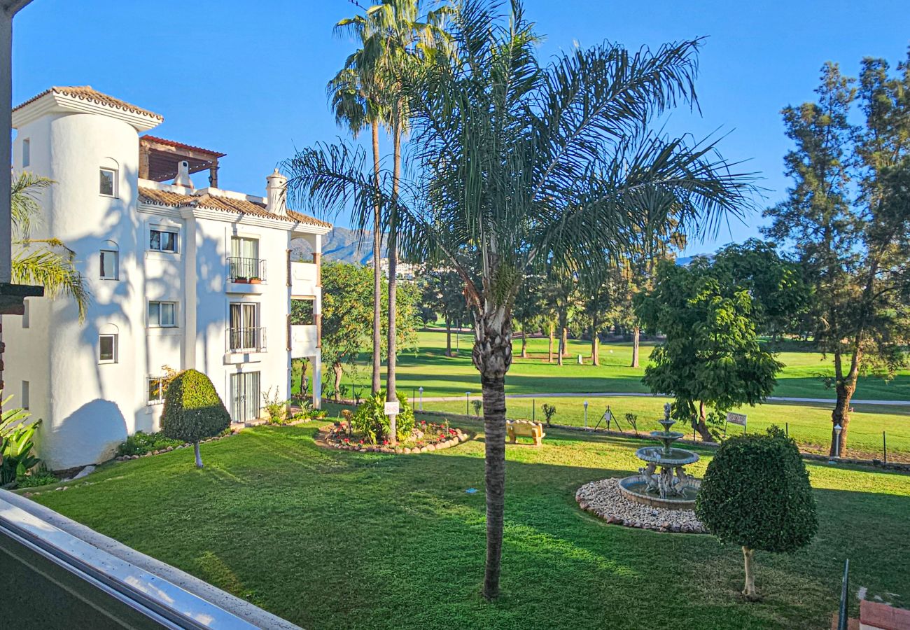Apartamento en Mijas Costa - Apartamento de dos dormitorios en primera línea de golf, Mijas Golf
