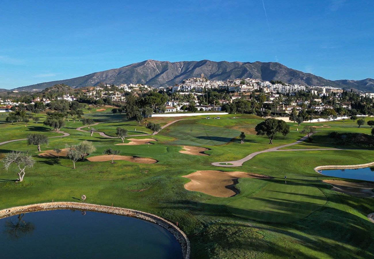 Apartamento en Mijas Costa - Apartamento de dos dormitorios en primera línea de golf, Mijas Golf