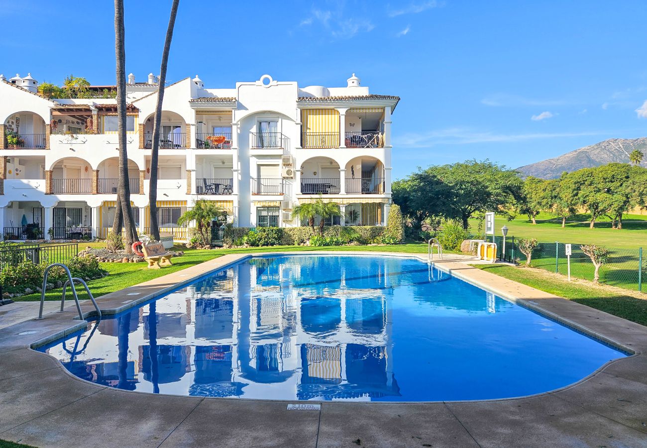 Apartamento en Mijas Costa - Apartamento de dos dormitorios en primera línea de golf, Mijas Golf