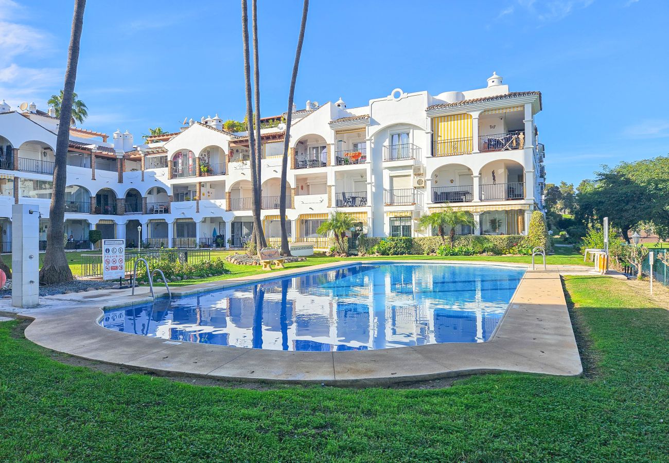 Apartamento en Mijas Costa - Apartamento de dos dormitorios en primera línea de golf, Mijas Golf