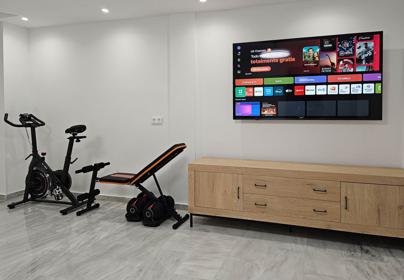 Villa en Marbella - Casa de cuatro dormitorios con piscina privada.