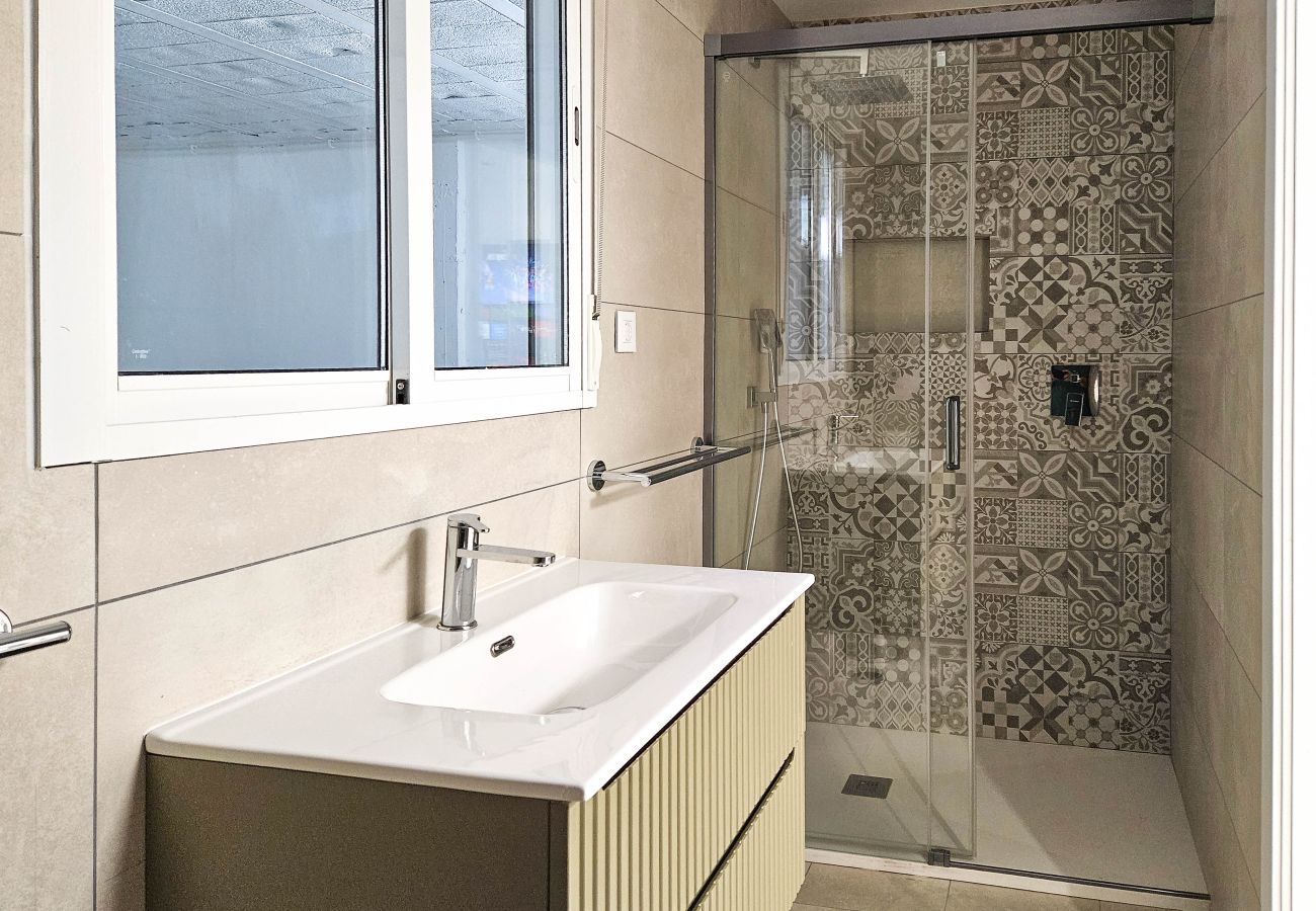 Villa en Marbella - Casa de cuatro dormitorios con piscina privada.