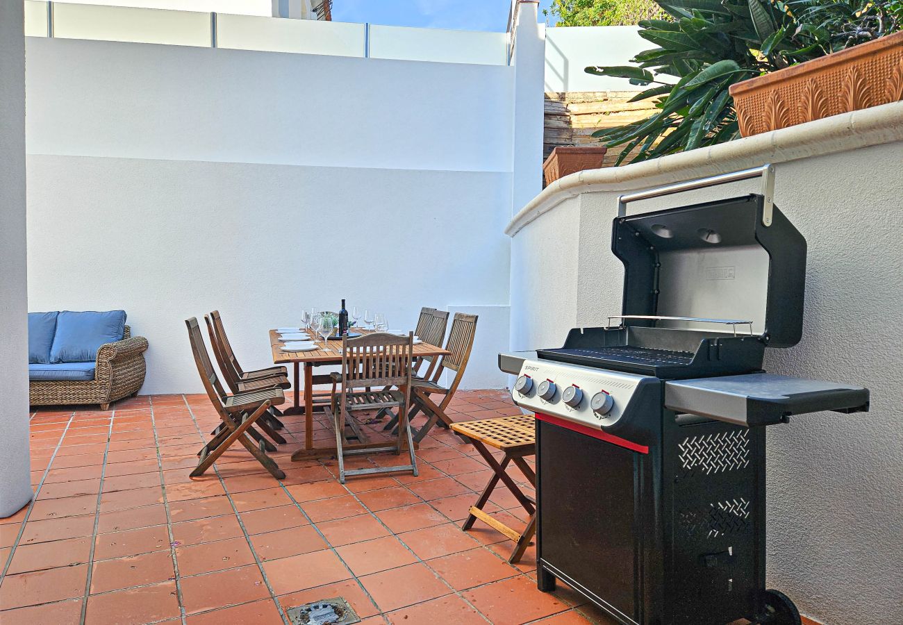 Villa en Marbella - Casa de cuatro dormitorios con piscina privada.