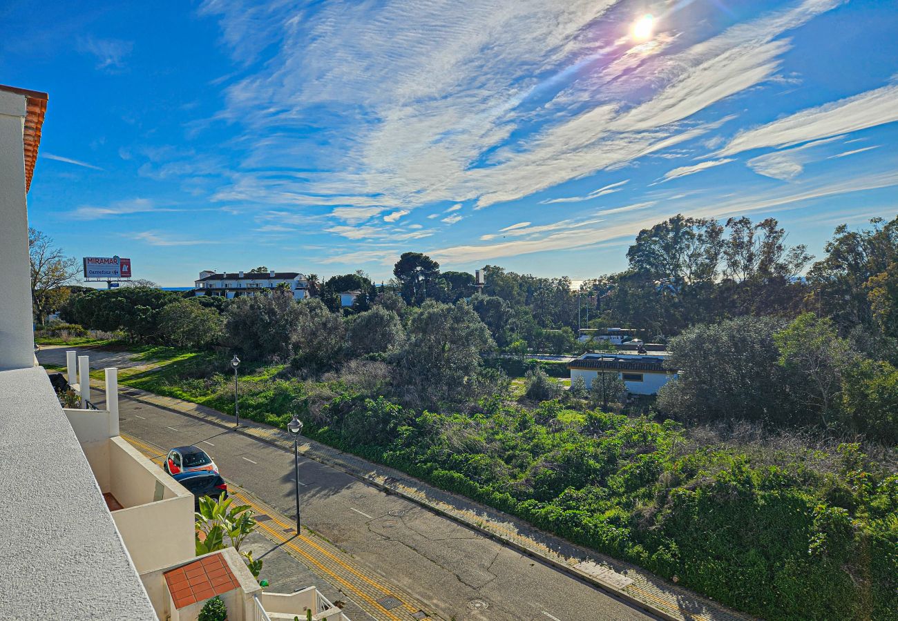 Villa en Marbella - Casa de cuatro dormitorios con piscina privada.