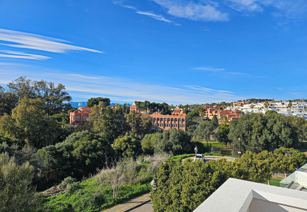 Villa en Marbella - Casa de cuatro dormitorios con piscina privada.