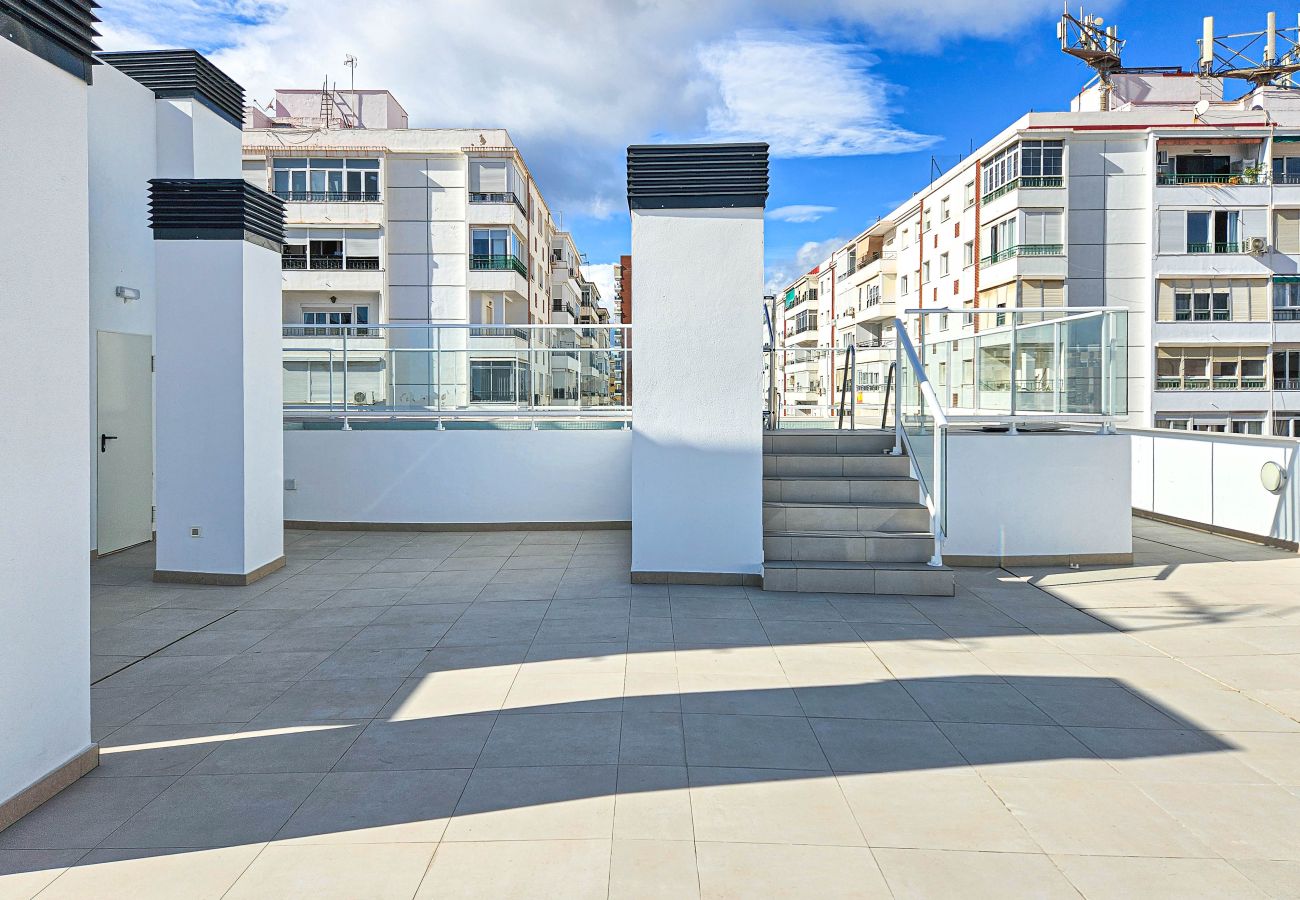 Apartamento en Málaga - Apartamento en el centro de Málaga con piscina en la azotea