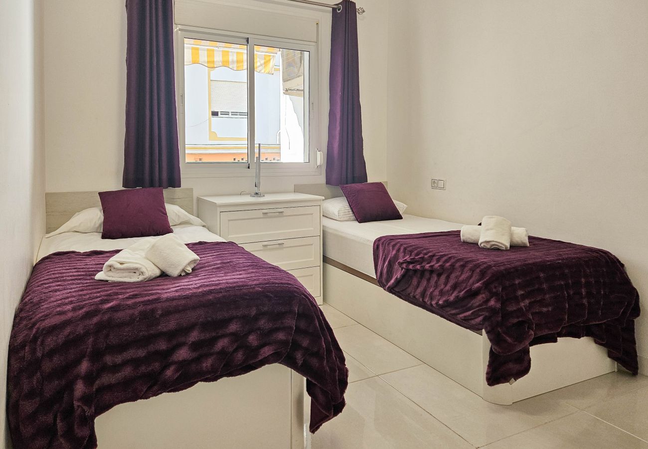 Apartamento en Mijas Costa - Apartamento en el centro de La Cala, a 200 metros de la playa.