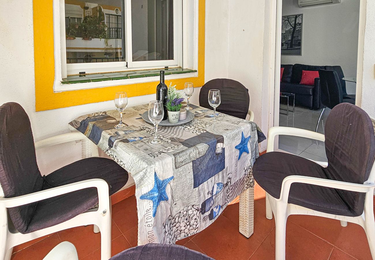 Apartamento en Mijas Costa - Apartamento en el centro de La Cala, a 200 metros de la playa.