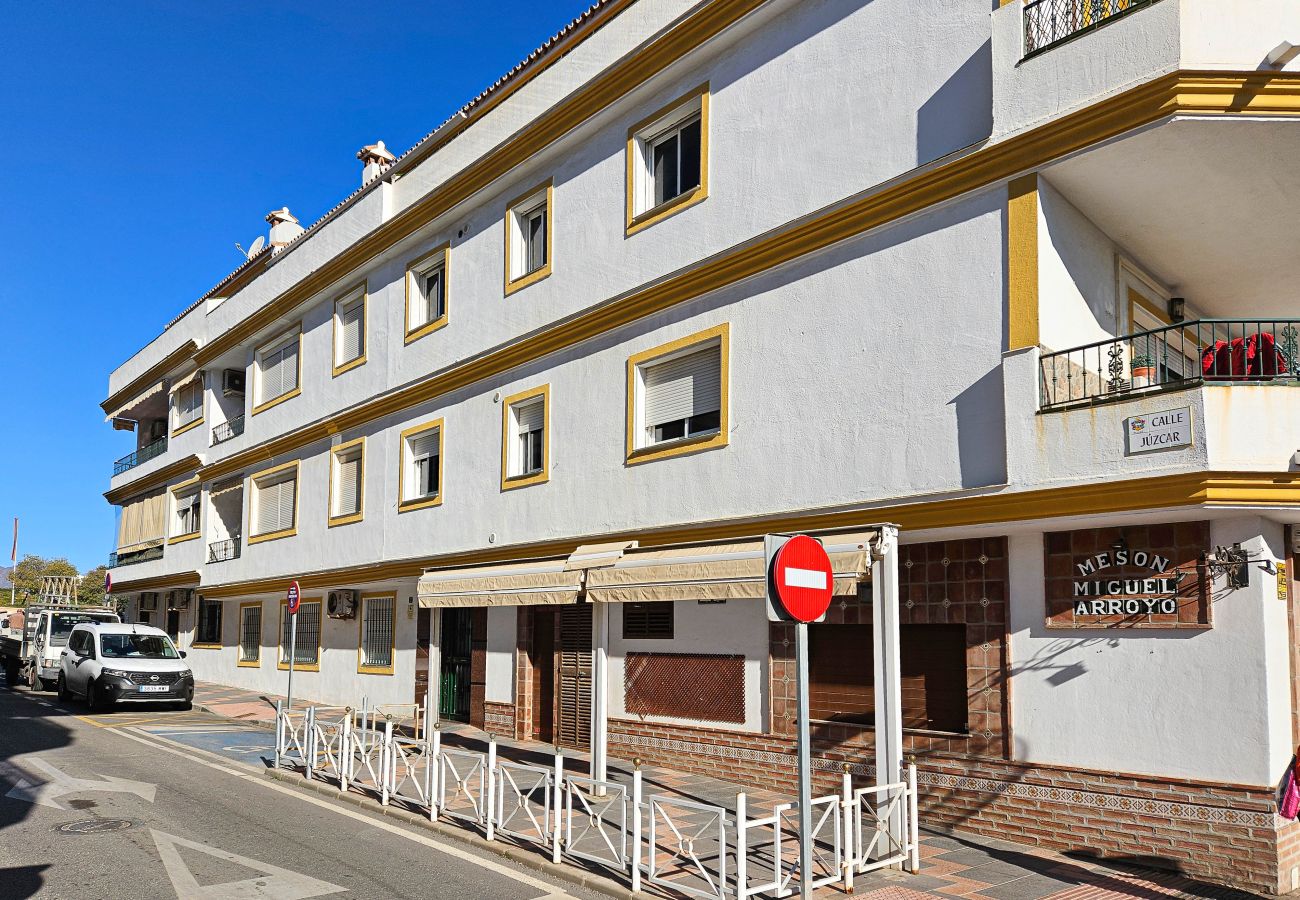 Apartamento en Mijas Costa - Apartamento en el centro de La Cala, a 200 metros de la playa.