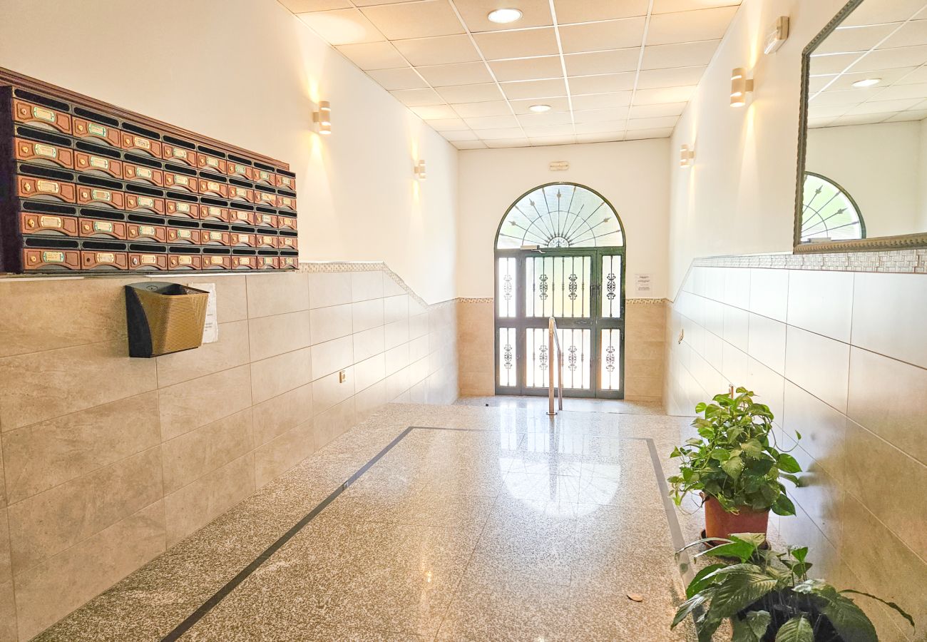 Apartamento en Mijas Costa - Apartamento en el centro de La Cala, a 200 metros de la playa.