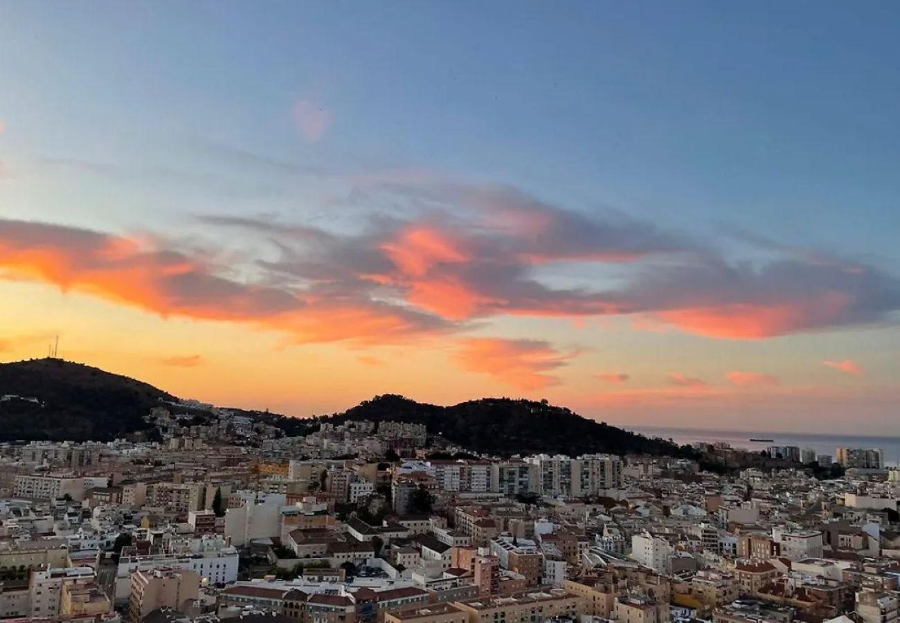 Apartamento en Málaga - Apartamento Urban Sky Torre Norte, centro de Málaga