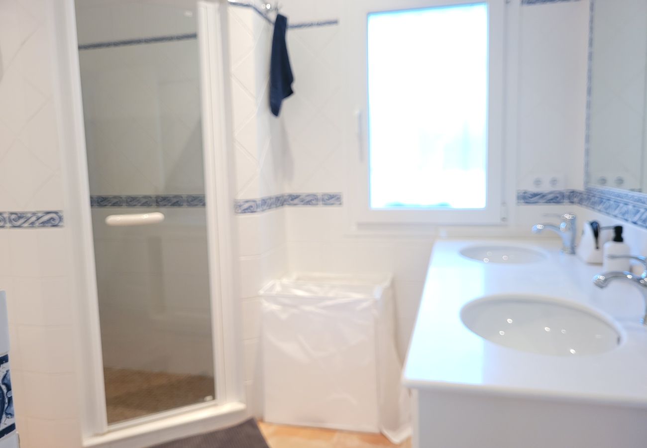 Villa en Mijas - Villa de 3 dormitorios con piscina privada en Voltecado