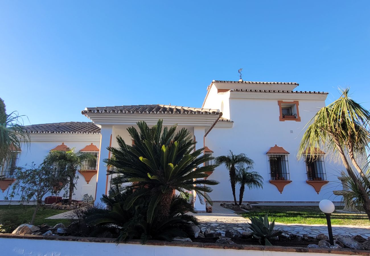 Villa en Mijas - Villa de 3 dormitorios con piscina privada en Voltecado