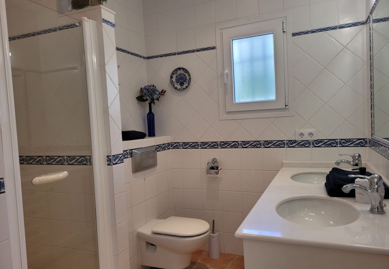 Villa en Mijas - Villa de 3 dormitorios con piscina privada en Voltecado