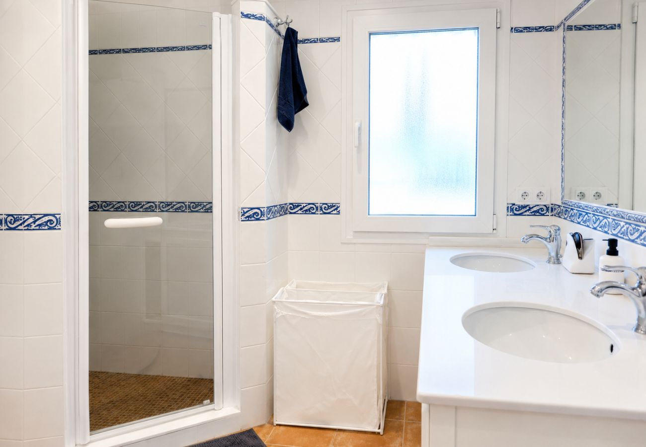 Villa en Mijas Costa - Villa de 3 dormitorios y piscina privada, Valtocado