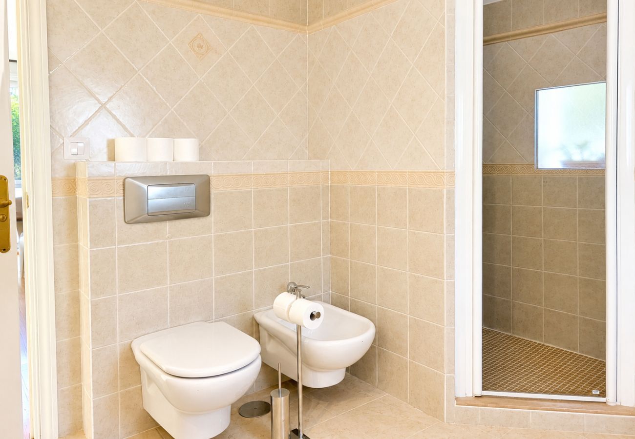 Villa en Mijas Costa - Villa de 3 dormitorios y piscina privada, Valtocado