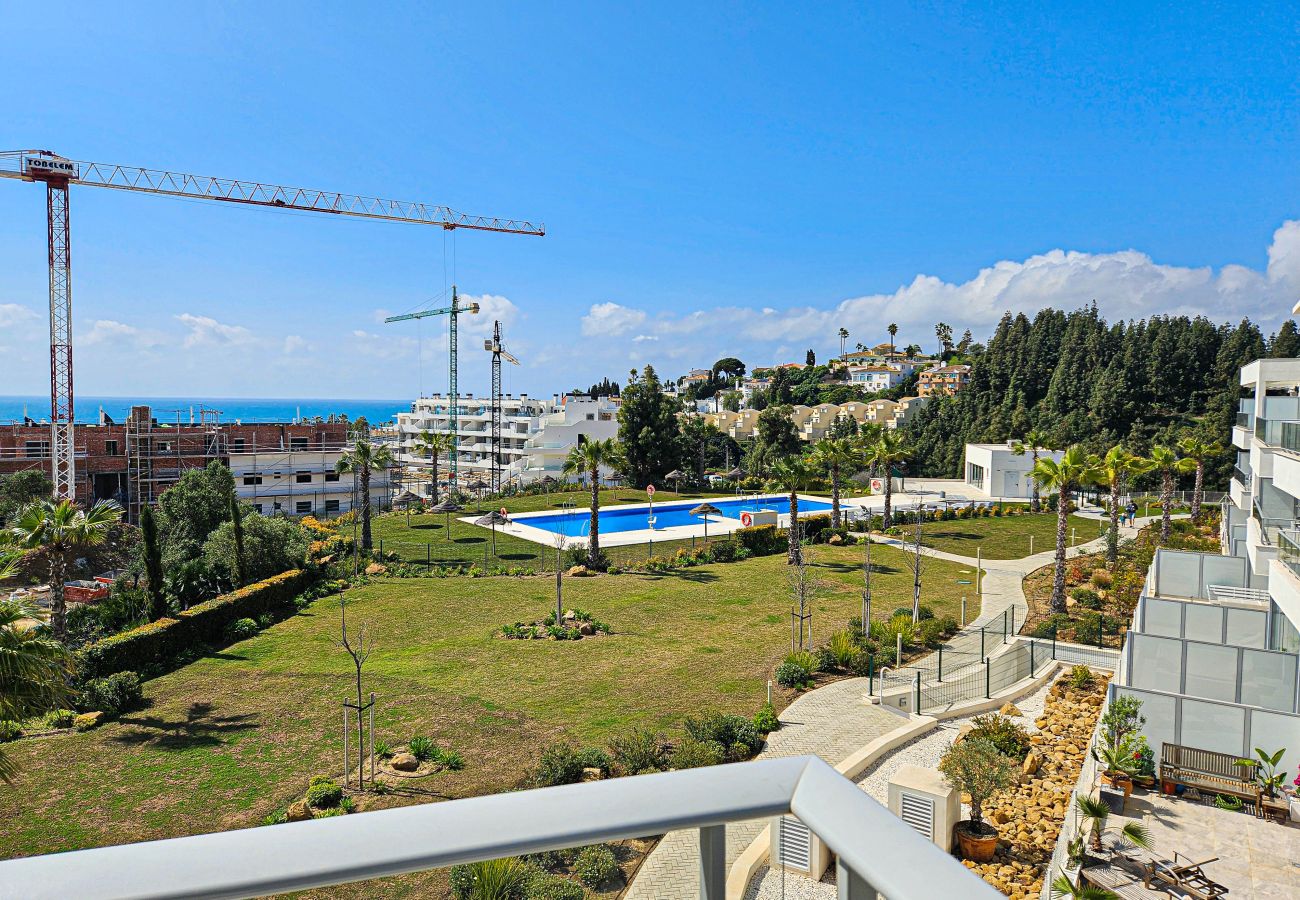 Apartamento en Mijas Costa - Apartamento de 3 habitaciones, vistas al mar/4 piscinas/gym/pádel