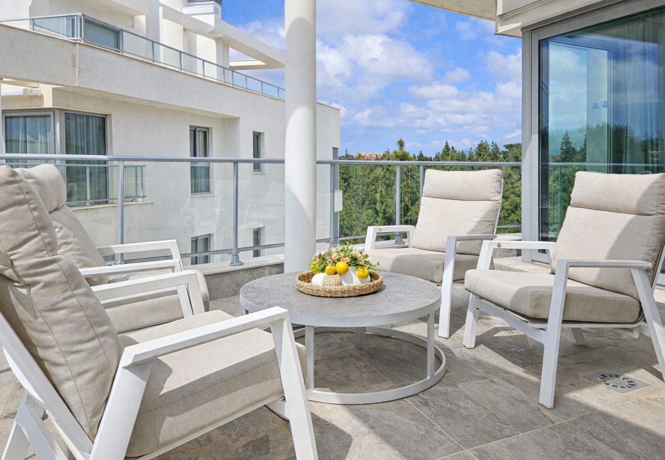 Apartamento en Mijas Costa - Apartamento de 3 habitaciones, vistas al mar/4 piscinas/gym/pádel