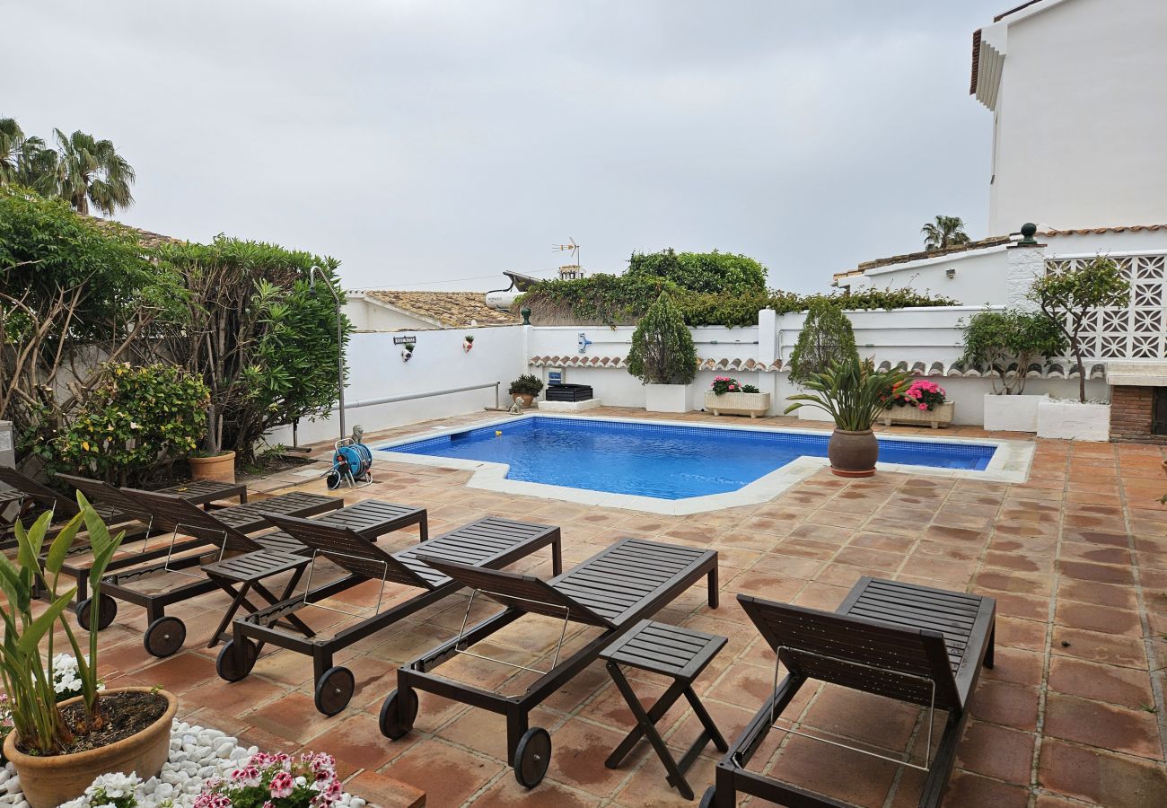 Villa en Mijas Costa - Villa de 3 dormitorios con piscina privada, Las Farolas