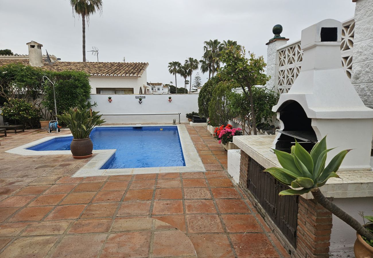 Villa en Mijas Costa - Villa de 3 dormitorios con piscina privada, Las Farolas