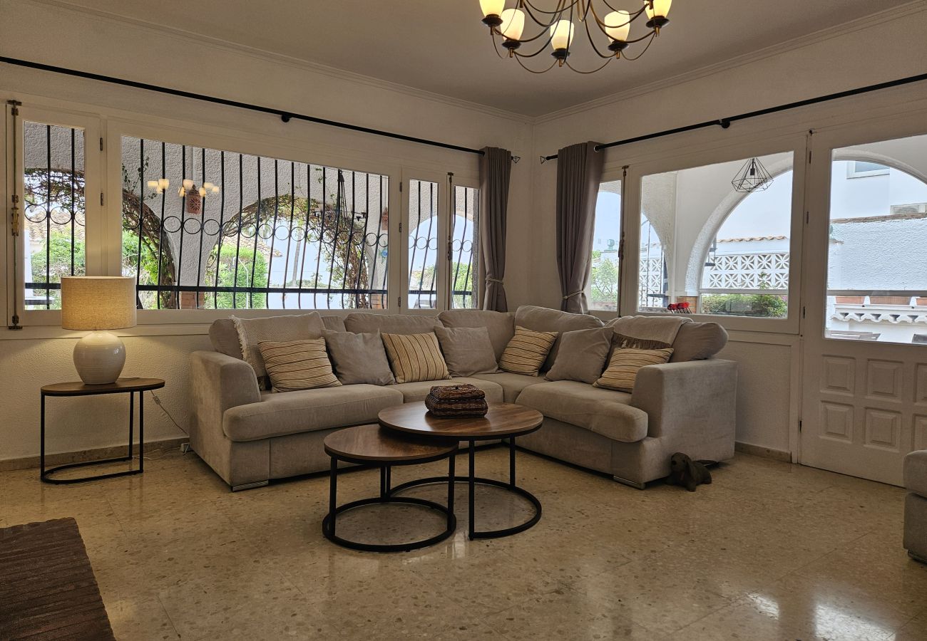 Villa en Mijas Costa - Villa de 3 dormitorios con piscina privada, Las Farolas