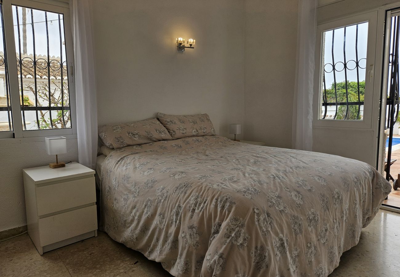Villa en Mijas Costa - Villa de 3 dormitorios con piscina privada, Las Farolas