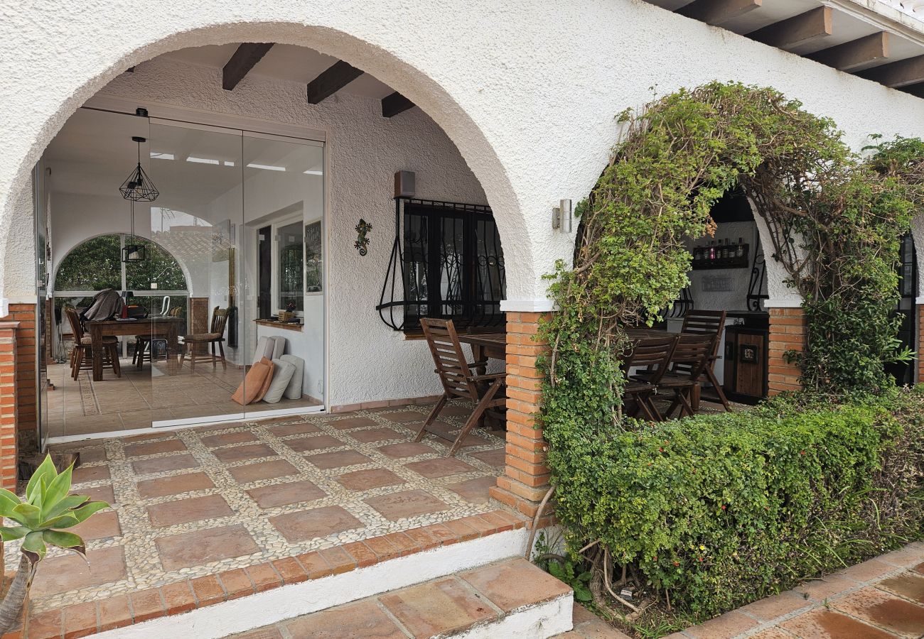 Villa en Mijas Costa - Villa de 3 dormitorios con piscina privada, Las Farolas