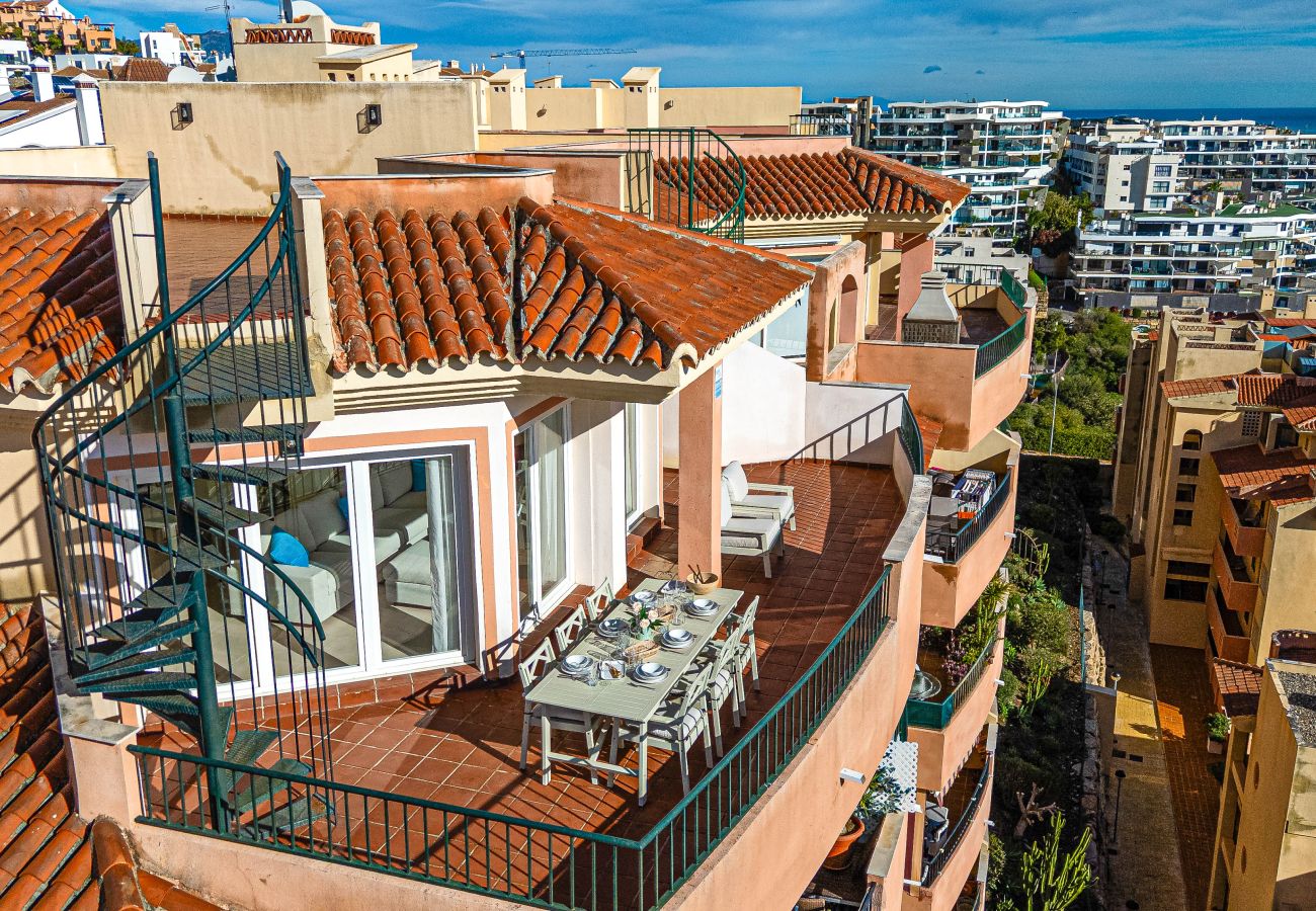Apartamento en Mijas Costa - Amplio ático de 2 dormitorios con vistas al mar.